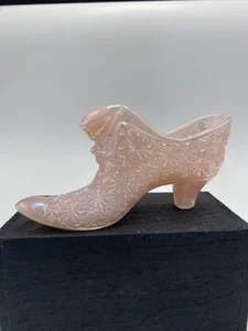 FIGURA REMITENTE ZAPATOS CABEZA GATO MARGARITA MARGARITA CARNAVAL IRIDISCENTE ROSA FENTON - Imagen 1 de 7