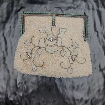 French Art Deco Beaded Purse Vintage Cream White Ornate Frame Hand Made ✨ - Image 1 of 4