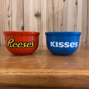 Hershey’s Reese’s & Kisses Ceramic Bowls Set Candy Logo Snack Dish Pair Vintage - Picture 1 of 9