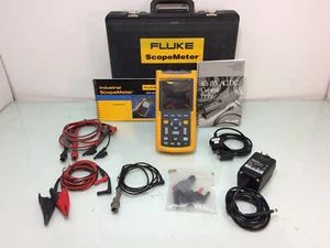 Fluke 124 Scopemeter - Power Issues *AS-IS* Parts/Repair - Picture 1 of 4
