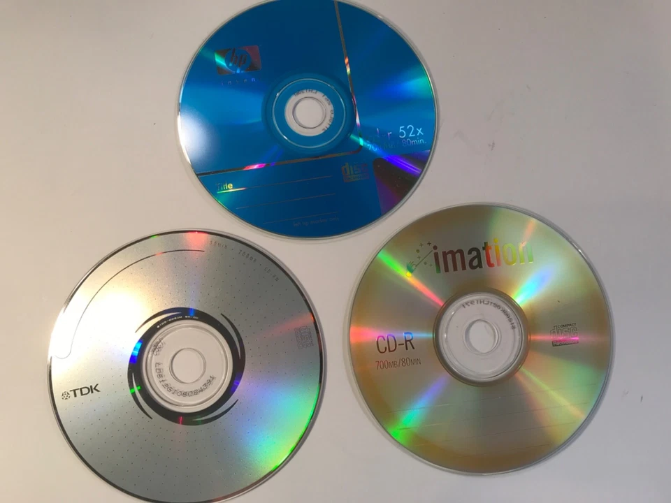 31 HP Brand CD-R 700MB 52x, 12 TDK Brand CD-RW in Cake Box + 1 imation CD-R - Image 1 of 3