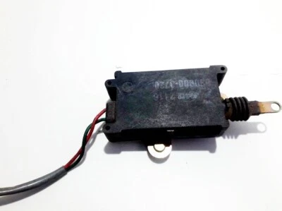 Mazda 626 1998 Central locking motor 8300003720, 2j16 #792112-74 - Imagem 1 de 2