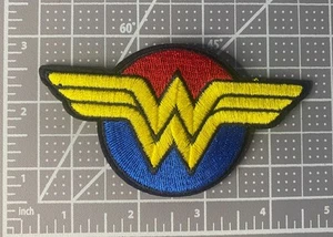 Parche bordado para coser/planchar Wonder Women Marvel Superhero 4 pulgadas - Imagen 1 de 2