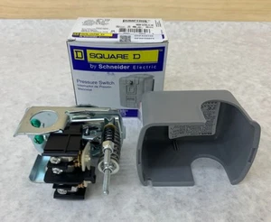Square D / Pumptrol 40-60psi 1/4"FPT Pressure Switch (9013FSG2J24) - Picture 1 of 12