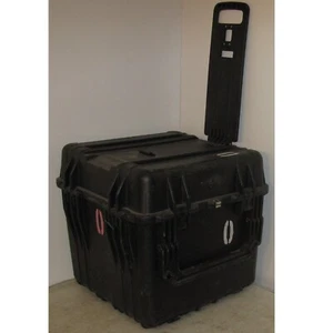 Pelican Protector 0340 Case 21x21x19 OD 19x19x12 ID Wheel Plates Pull Out Handle - Picture 1 of 12