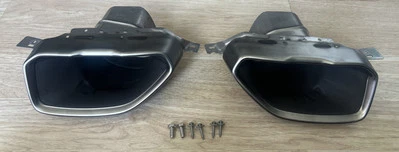 Puntas de tubo de escape trasero BMW M340I/M240I G20/G42 OEM# 11098/1510 y 11099/1511 Foto 1 de 4