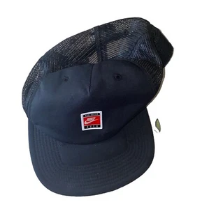 Nike Trucker Hat Non Ducor Duco Black Snapback Mesh Back - Picture 1 of 9
