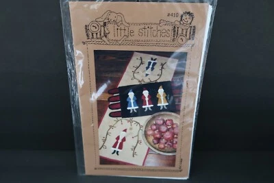 Little Stitches Christmas Past 410 Table Runner Penny Rug Santa Debbie Lofgren  - Image 1 of 2