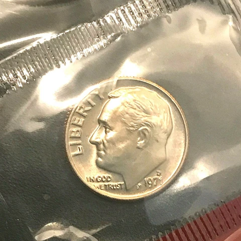 1971 D Roosevelt Dime Grading Choice Uncirculated  in Mint Cello Cover