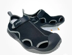 Sandalia Crocs Swiftwater Mesh Deck PARA HOMBRES TALLA 12 Negra Gris NUEVA - Imagen 1 de 3