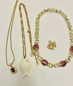 Vintage Trifari And SAL Necklace Gold Chunky Purple Rhinestone White Fish Big  - Picture 1 of 7