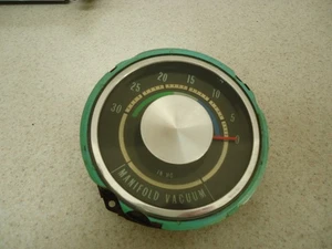 1965 Chevy Impala SS Dash Vacuum Gauge w clear lens - Picture 1 of 6