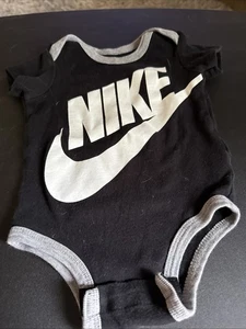 Nike One Piece Infant 0-6m - Picture 1 of 2