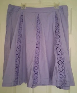 "Ashley Stewart" Damen Rock, Größe 16, lila, Häkel Blumeneinsätze, Plissee - Bild 1 von 4