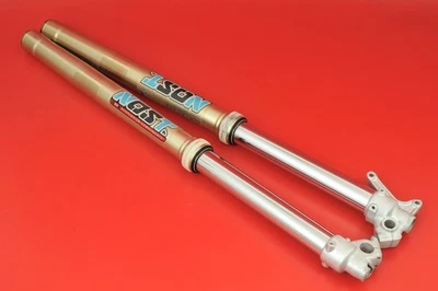 Juego de amortiguadores de suspensión de horquilla delantera Yamaha YZ125 YZ 125 KYB AOS SSS 2005-2014 Foto 1 de 4