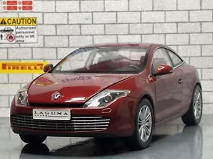 1:18 *EN CAJA* NOREV 2008 RENAULT LAGUNA CUPÉ (rojo) coche modelo LHD *RARO*!! - Imagen 1 de 11