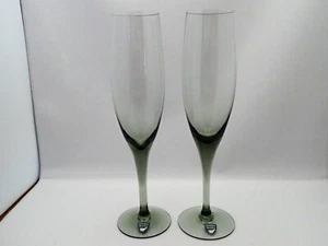 2 New Orrefors Sweden Crystal Fantasy Grey Wine Flutes Glasses With Labels - Photo 1/3