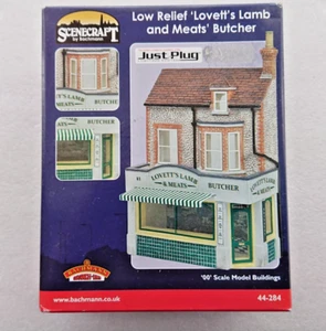 Bachmann Scenecraft 44-284 OO Gauge Low Relief Lovett's Butchers Just Plug NEW - Picture 1 of 3
