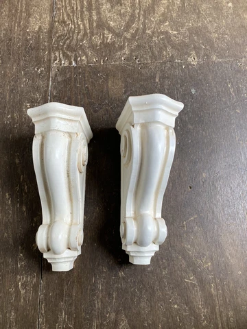 Wooden Corbel/bracket pair (2) pre owned Cover