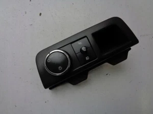 PLACA DE LUZ CADILLAC ESCALADE III EXT PICKUP AÑO 2008 / SK 63745 - Imagen 1 de 3