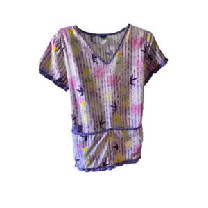Blusa Médica Disney Tinkerbell Diseño Púrpura Talla Pequeña - Imagen 1 de 1
