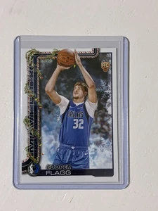 2025-26 Topps Holiday Basketball #H161 Cooper Flagg RC Dallas Mavericks - Bild 1 von 2