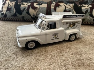 1:18 1965 Ford F100 Good Humor Ice Cream Truck - Picture 1 of 9