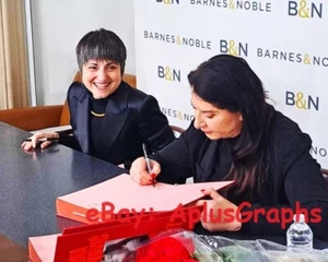 MARINA ABRAMOVIC... A Visual Biography (1/1) SIGNED BOOK + Candids & Poster - Picture 1 of 10