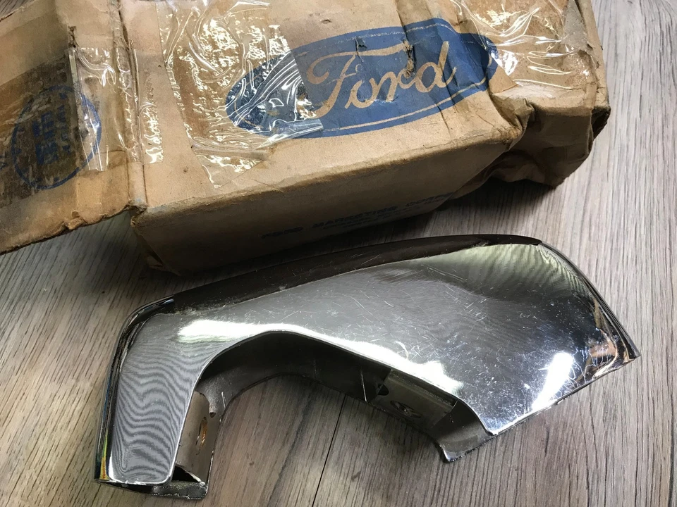 1973 1974 FORD PINTO NOS PROTETOR DE PARA-CHOQUE TRASEIRO CROMADO D3FZ-17984-D - Imagem 1 de 2