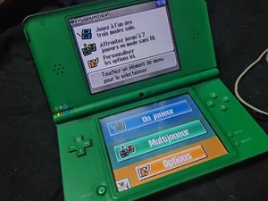 Console Nintendo DSi XL verte avec chargeur - Imagen 1 de 17