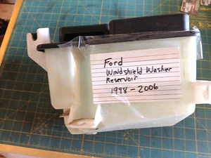 Ford Pickup Windshield Washer Resrvoir # F85U-17B613-AA - Foto 1 di 4