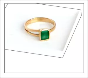 Esmeralda de bienestar más de 1 quilate en verde terciopelo - anillo oro amarillo - de Greenfire - Imagen 1 de 9