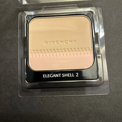 Base e iluminador en polvo Givenchy Teint Couture #2 elegante carcasa Foto 1 de 3