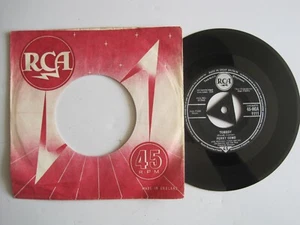PERRY COMO - TOMBOY - 7" 45 rpm vinyl record - Picture 1 of 1