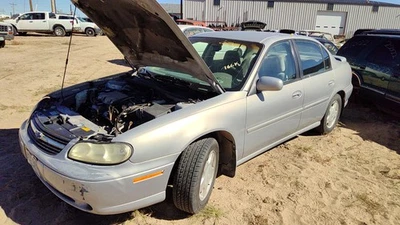 Conjunto de nudillo trasero izquierdo Chevy Malibu 1998-2005 eje original con buje Foto 1 de 4