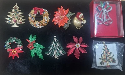 VTG 10 Lot Holiday Christmas Brooch/Pins 2 NIP,  Trees  Poinsettia  Bell  Wreath - Image 1 of 4
