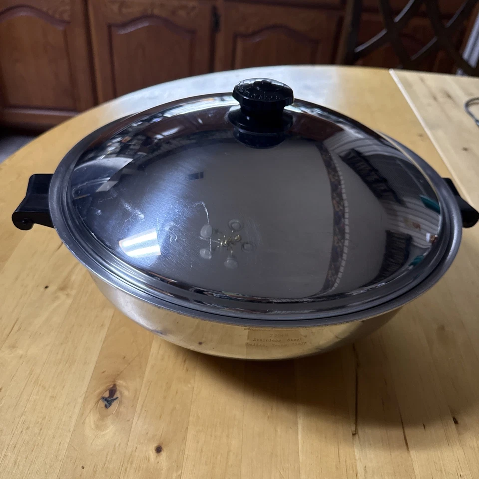VINTAGE SALADMASTER TP304S STAINLESS STEEL WOK WITH LID 13.5” - Image 1 of 4