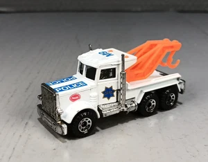 Matchbox 1981 Peterbilt SFPD Police M9 Tow Truck White - Picture 1 of 4