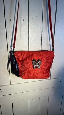 Bolsa tiracolo Sparkle Butterfly Apple vermelha feita à mão lantejoulas de organza 0060 - Imagem 1 de 4