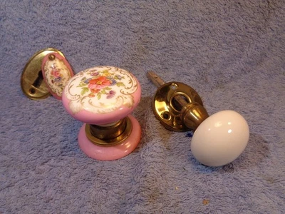 Vtg Salvage Porcelain Brass Doorknob Knob Handle White Pink Blue Floral Flowers - Image 1 of 4