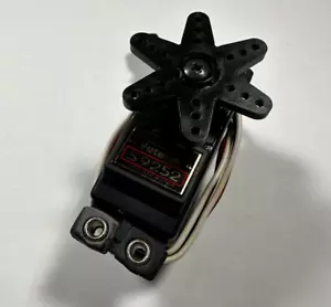 Eccellente Futaba Digital S9252 9252 RC Telecomando Elicottero Servo Ciclico - Foto 1 di 1