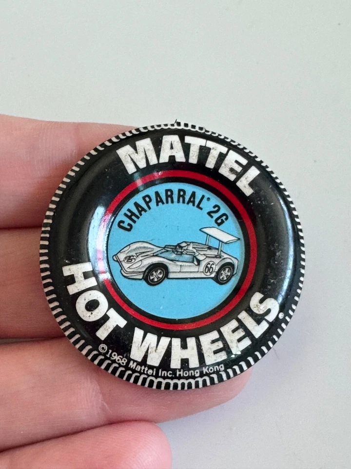 Pin de botón vintage 1968 Mattel Hot Wheels Chaparral 2G pestaña de hojalata Foto 1 de 3
