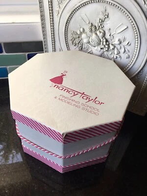 Vtg Hat Box Nancy Taylor Retro Millinery Huye Box Hexagon String Tie 1960’s Wow! - Image 1 of 4