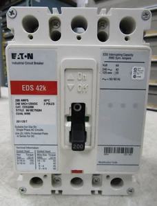 💥EATON 200 AMP INDUSTRIAL CIRCUIT BREAKER 3 POLE 240 VAC 125 VDC EDS3200 - Picture 1 of 7