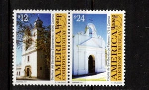 URUGUAY Sc 1920 NH ISSUE OF 2001 - PAIR - CHURCHES - Picture 1 of 2