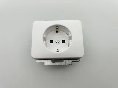 Busch Jaeger Alpha nea Einsatz Studioweiß MATT Schuko Steckdose EBS Neu - Bild 1 von 2