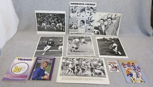 MINNESOTA VIKINGS 1960's Original AP WIRE PHOTOS + Media Guides + Prospectus NFL - Picture 1 of 2