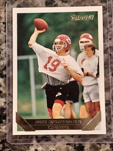 1993 Topps GOLD #200 Joe Montana   Football Kansas City Chiefs - Picture 1 of 2