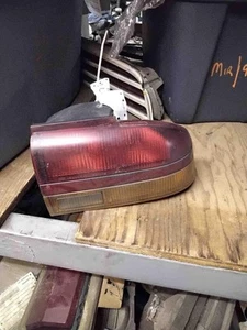 93 94 95 SATURN S SERIES Tail Light Assembly Right - Picture 1 of 3