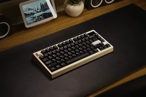 Custom Mechanical Keyboard (Amazing Sounds and Typing!) READ DESC! - Picture 1 of 24